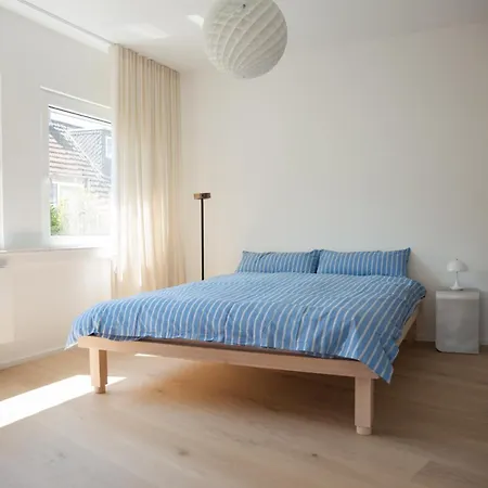 Designerwohnung In Der Suedstadt Daire Köln